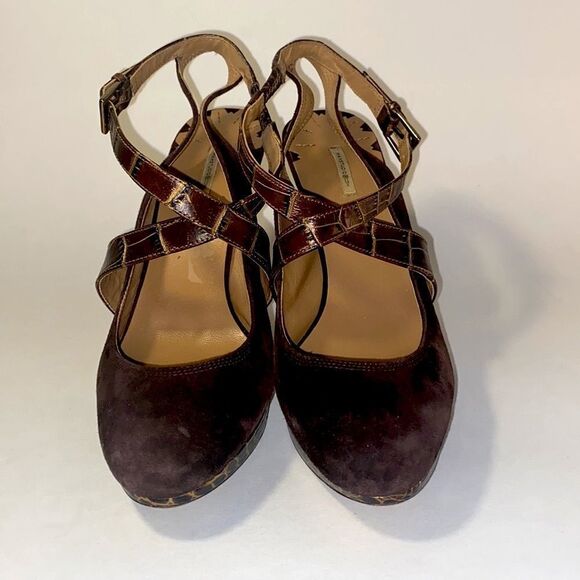 Max Studio brown suede and faux crocodile leather platform pumps - Picture 2 of 11